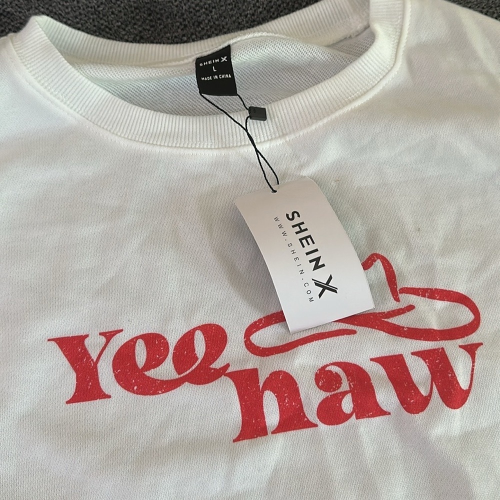 SHEIN X cropped long sleeve “Yee Haw” Cowboy Hat lightweight sweatshirt- size L